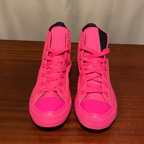 Converse x O.P.I CTAS High Hyper Pink/Black/V-I-Pink Passes Shoe Unisex W8/M6 - Picture 6 of 9